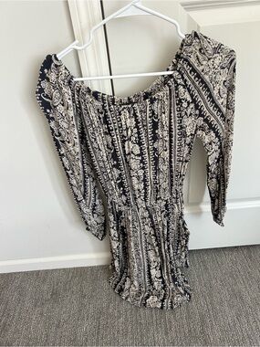 Billabong Black and Cream Off-Shoulder Floral Mini Dress